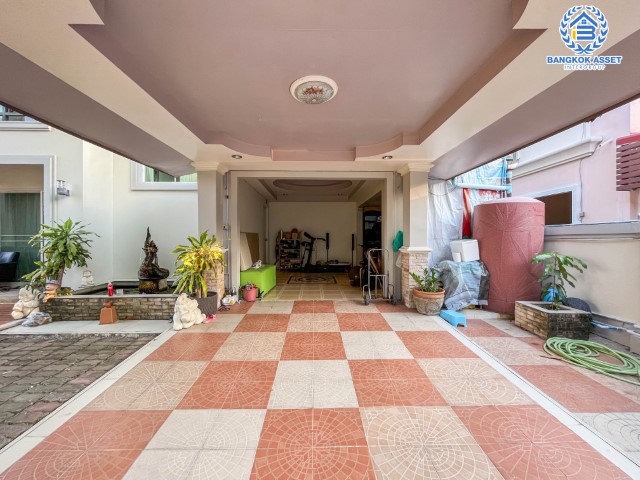 บ้านเดี่ยวมือสองย่านนนทบุรี ม.ภัสสร14 บางใหญ่ #หลังมุม เนื้อที่กว้างขวางมากถึง 64 ตร.ว. ฟังก์ชัน 4 ห้องนอน 2 ห้องน้ำ 2 ที่จอดรถ บ้านสภาพดี แถมฟรี! 4 เครื่องปรับอากาศ, 1 เครื่องทำน้ำอุ่น บนทำเลศักยภาพ ใกล้เซ็นทรัลเวสต์เกต, รถไฟฟ้าสายสีม่วง "สถานีตลาดบางใหญ่" และทางด่วน...